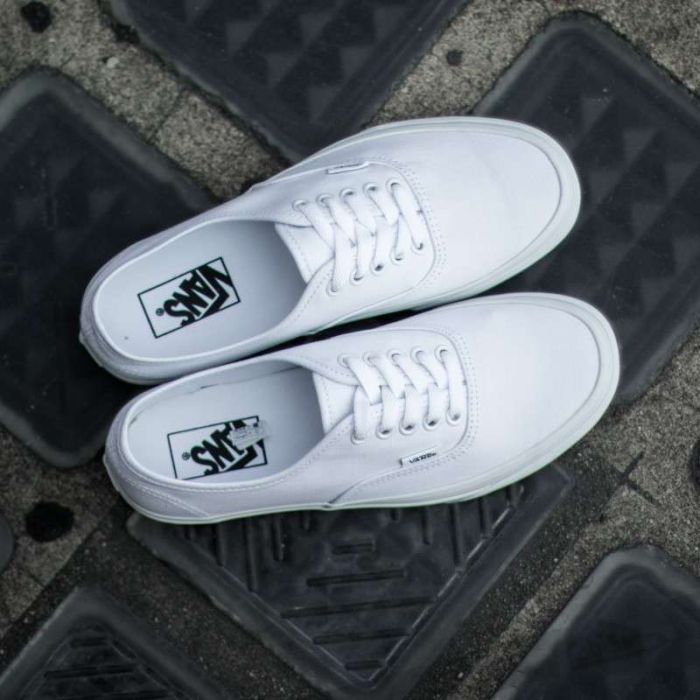 Vans Authentic True White