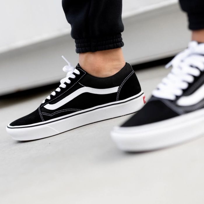 Vans ComfyCush Old Skool (Classic) Black/White